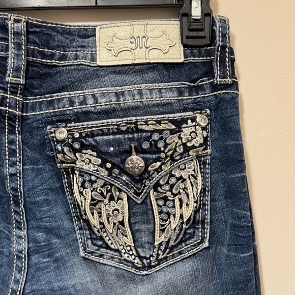 Miss Me 29 Capri's #M3123P Embroidered Embellished Metallic Angel Wing Pockets - Picture 8 of 15
